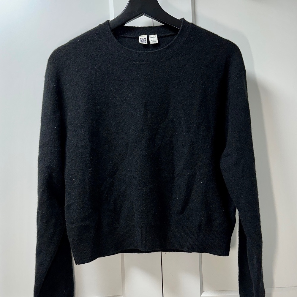 Uniqlo Cropped Lambswool Sweater
